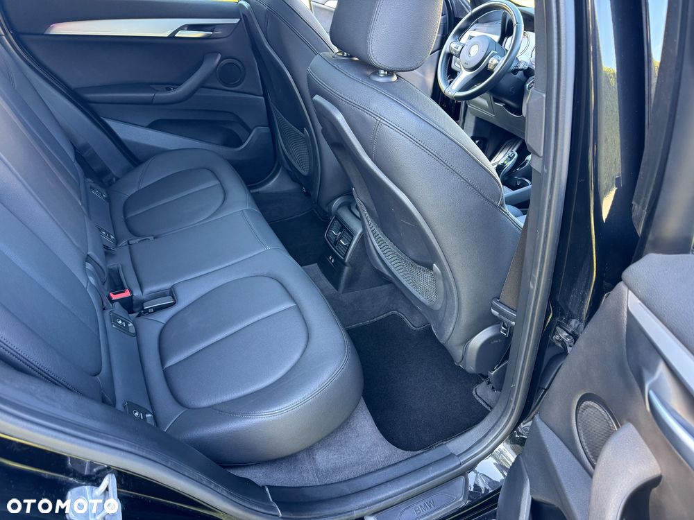 BMW X1 xDrive28i Sport Line - 27