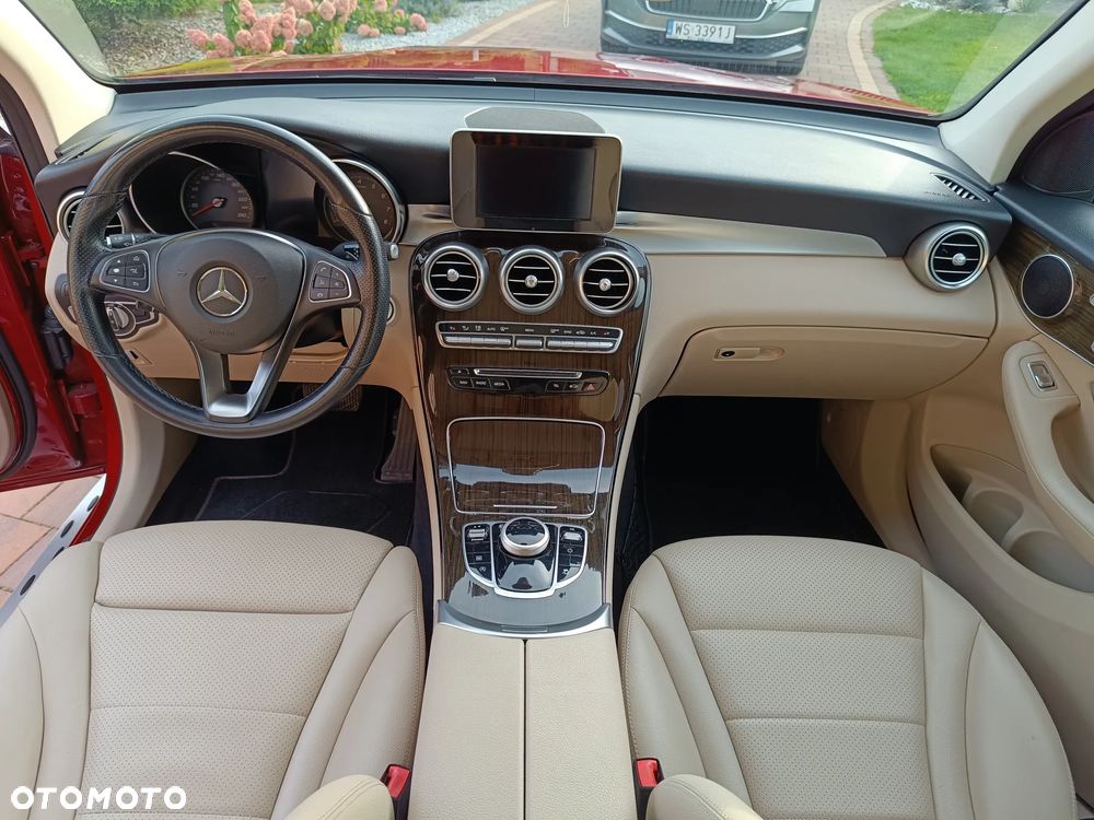 Mercedes-Benz GLC - 12