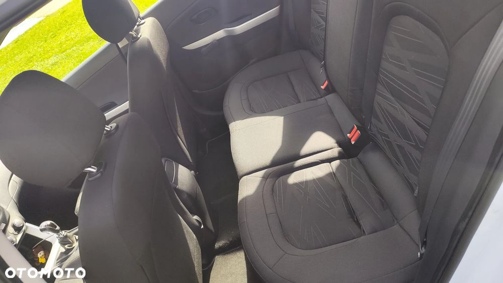 Kia Ceed 1.4 S - 12