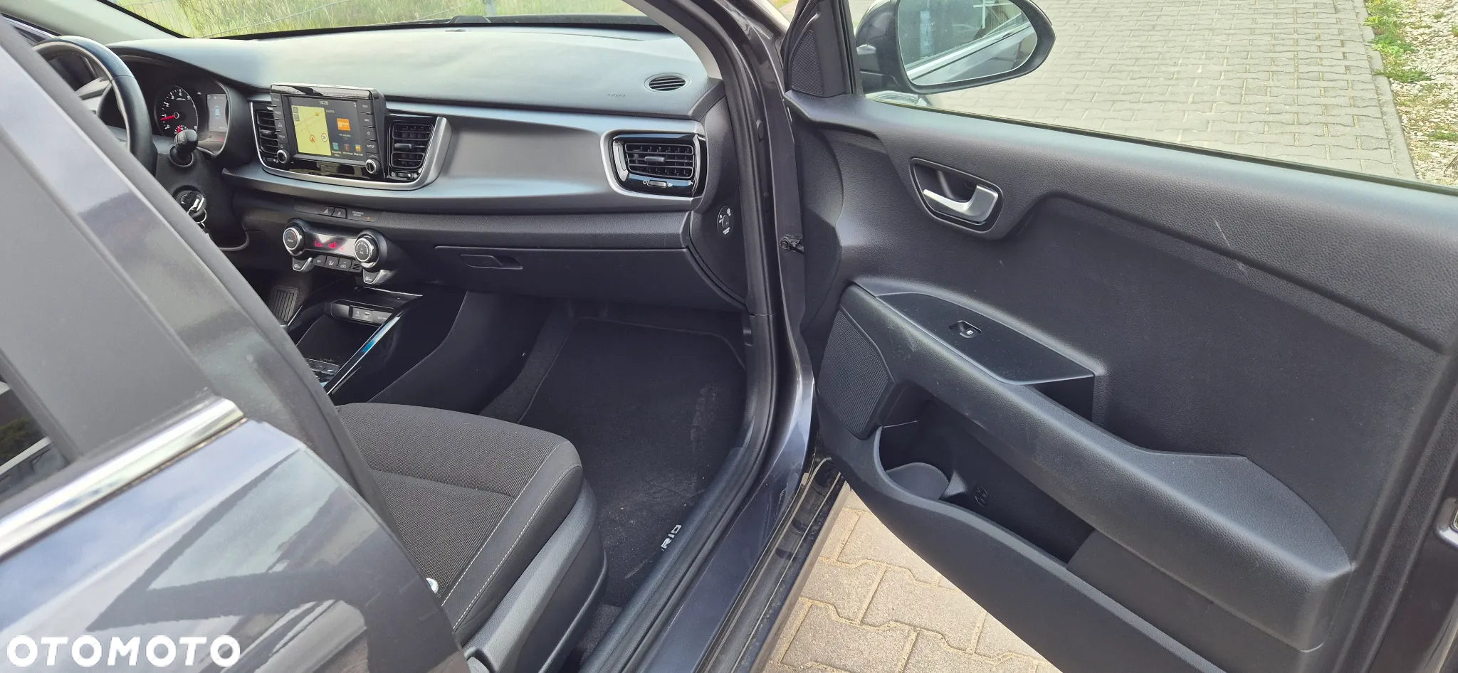 Kia Rio 1.4 L - 22