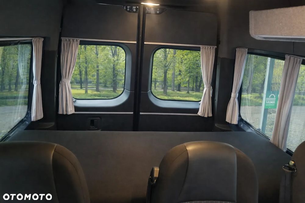 Mercedes-Benz Sprinter 907.233 - 6