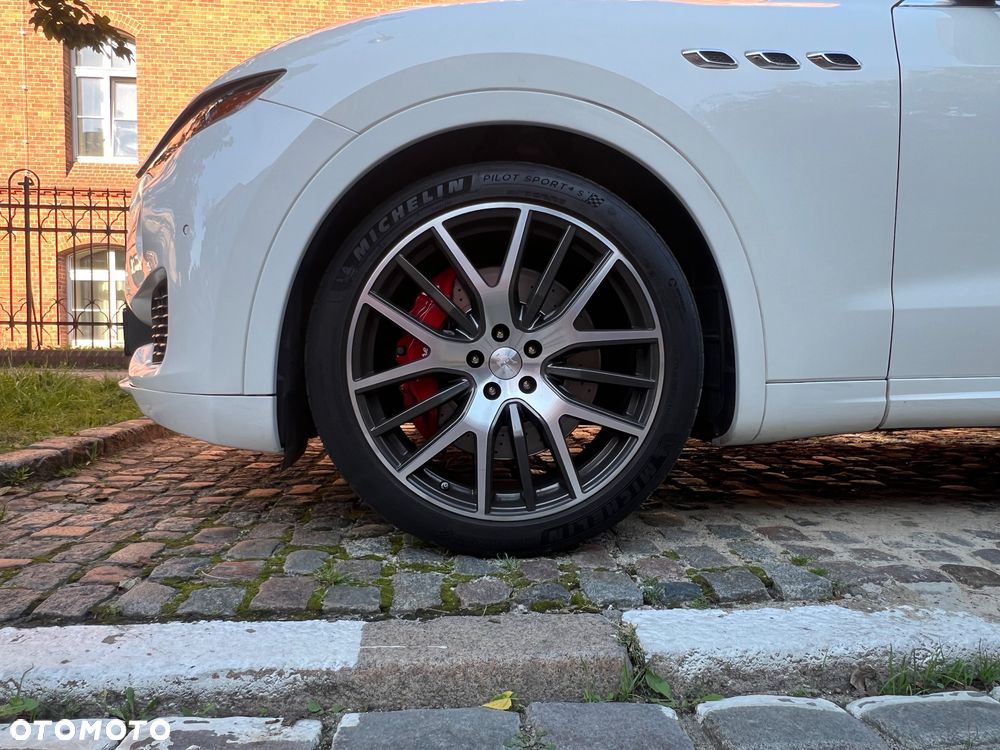 Maserati Levante Modena S - 17