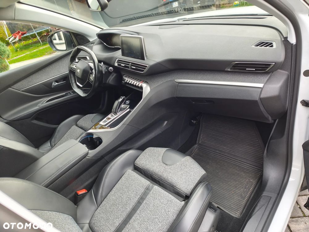 Peugeot 5008 1.6 BlueHDi Style 7os - 9