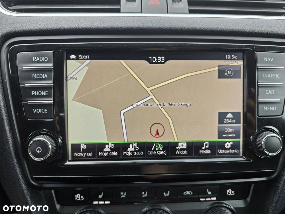 Skoda Octavia 2.0 TDI RS Challenge DSG - 30