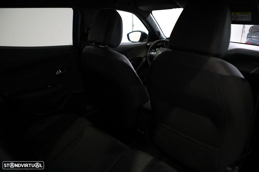 Peugeot 2008 1.2 PureTech Allure EAT8 - 12