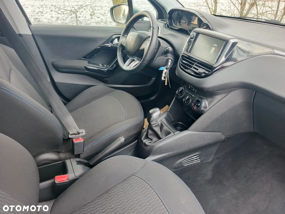 Peugeot 208 1.2 PureTech Style - 11