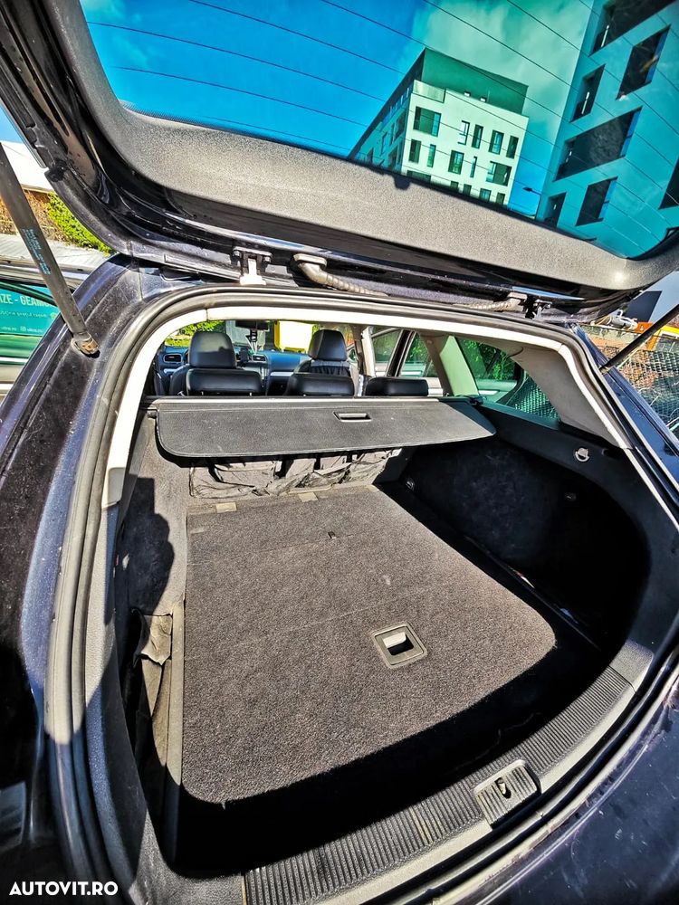 Volkswagen Golf 2.0 TDI Trendline DSG - 9