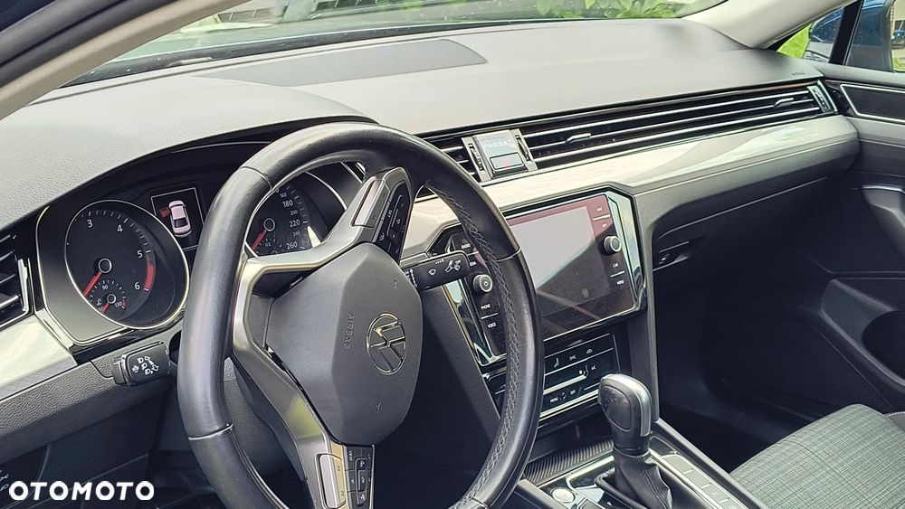 Volkswagen Passat 2.0 TDI SCR DSG Business - 10