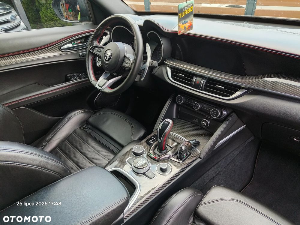 Alfa Romeo Stelvio 2.0 Turbo 16V AT8-Q4 Estrema - 10