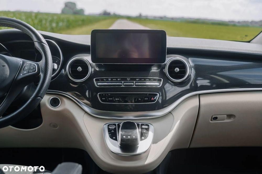 Mercedes-Benz Klasa V 250 (BlueTEC) d extralang 4Matic 7G-TRONIC - 25