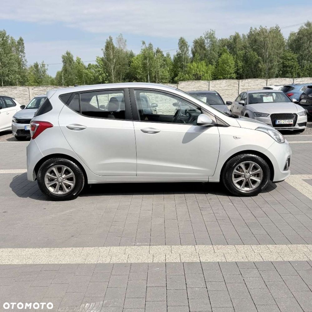 Hyundai i10 - 12