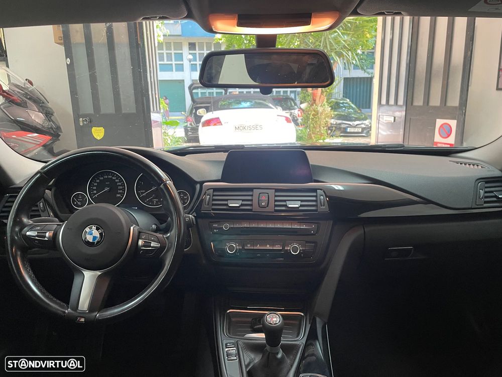 BMW 318 d Touring Pack M - 18