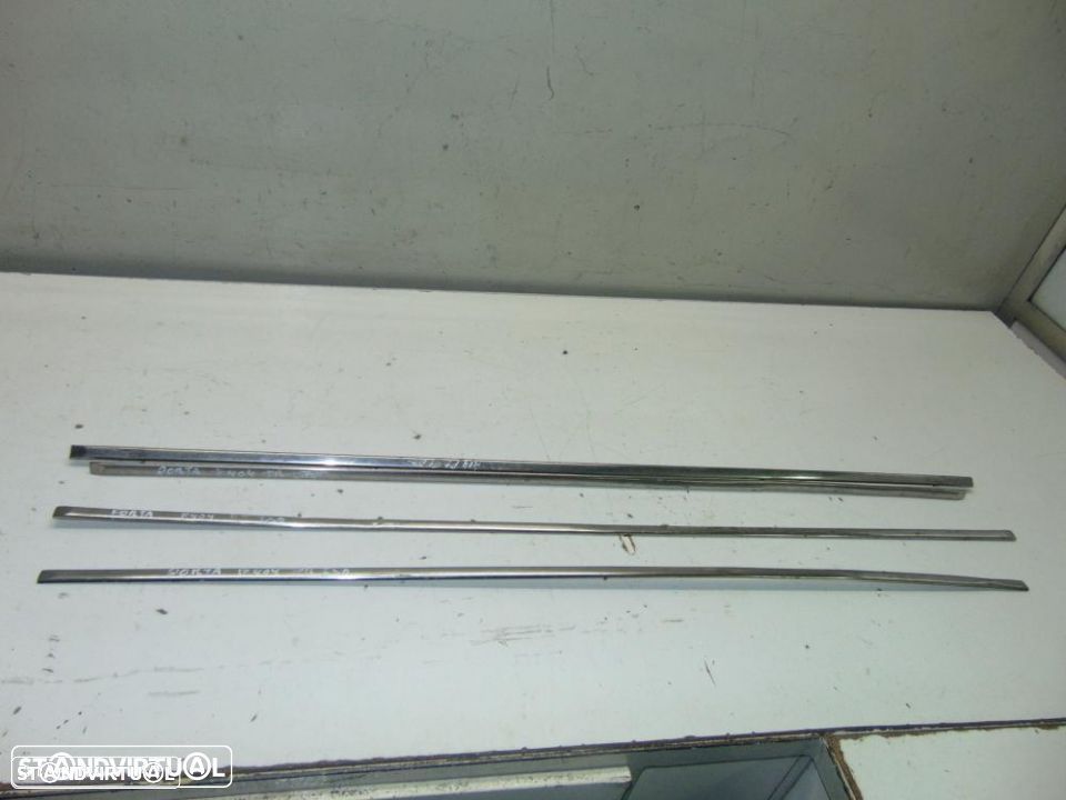 Peugeot 404 carro frisos das portas - 1