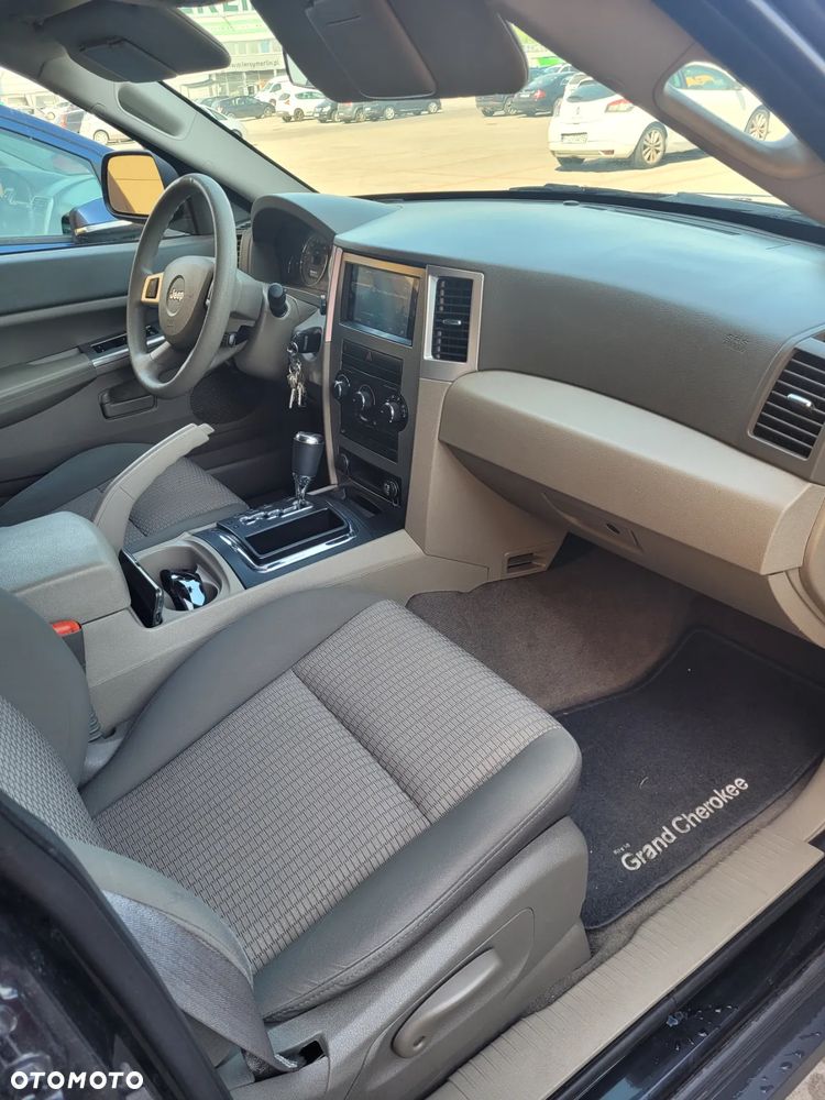 Jeep Grand Cherokee 3.7 4x2 Laredo - 11
