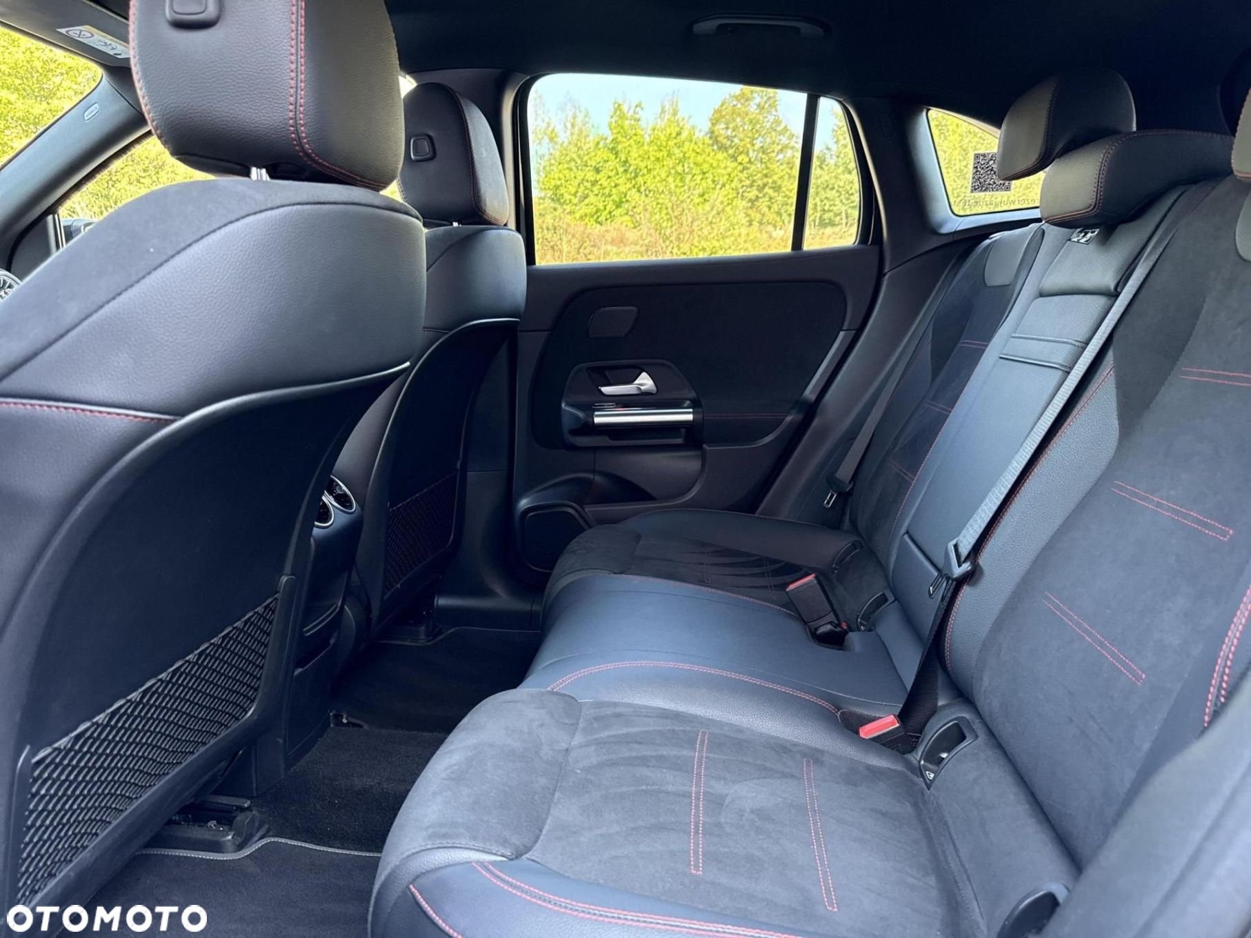 Mercedes-Benz EQA 300 66.5kWh 4-Matic AMG Line - 13