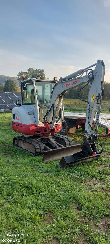 Takeuchi TB230 - 1