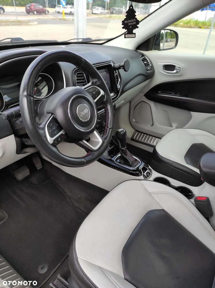 Jeep Compass - 13