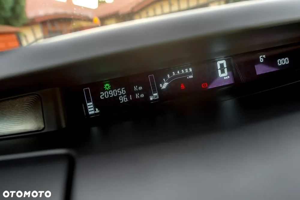 Renault Espace 2.0 Dynamique - 28