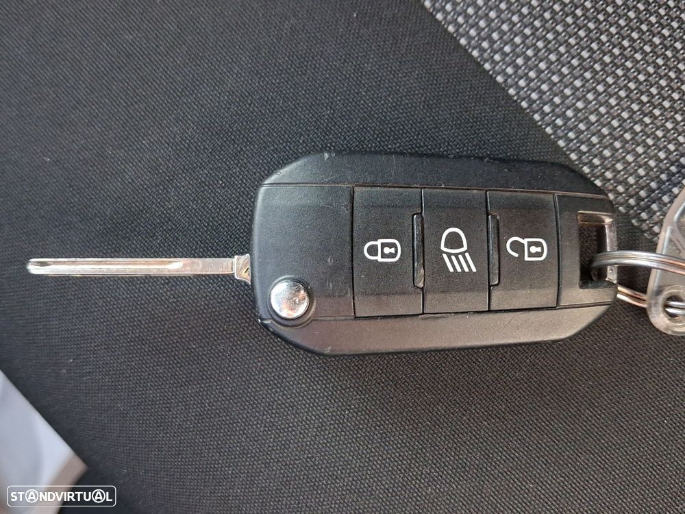 Peugeot Traveller 1.5 BlueHDi L3H1 Long - 23