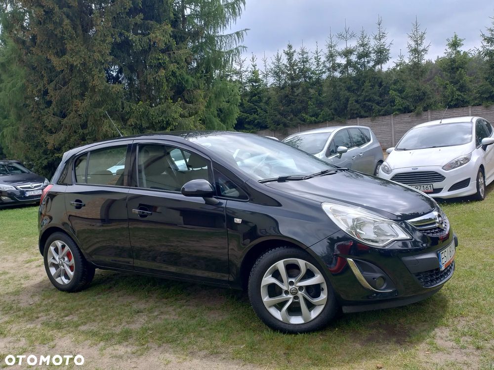 Opel Corsa 1.4 16V Cosmo - 2