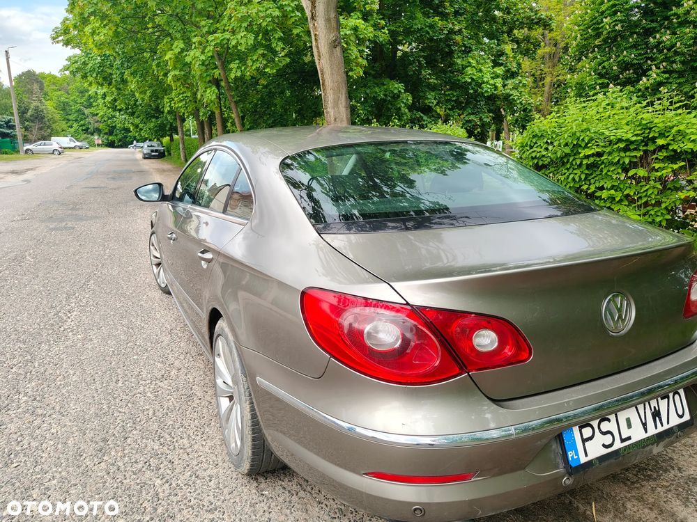 Volkswagen Passat 1.8 TSI Comfortline - 10