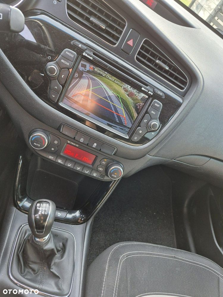 Kia Ceed - 13