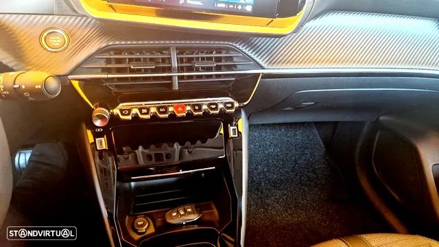 Peugeot e-208 Allure - 11