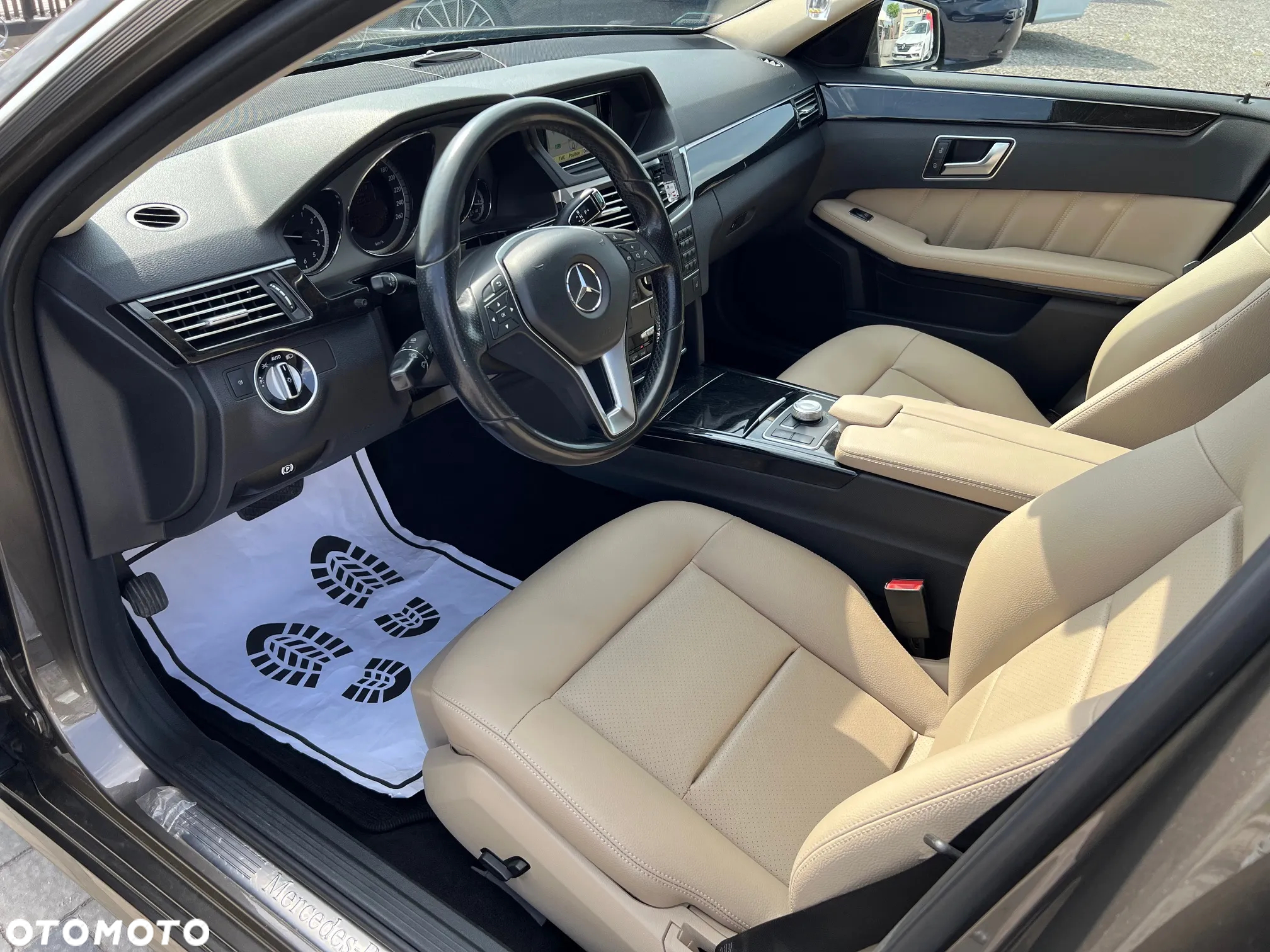 Mercedes-Benz Klasa E 220 CDI BlueEff Avantgarde - 7
