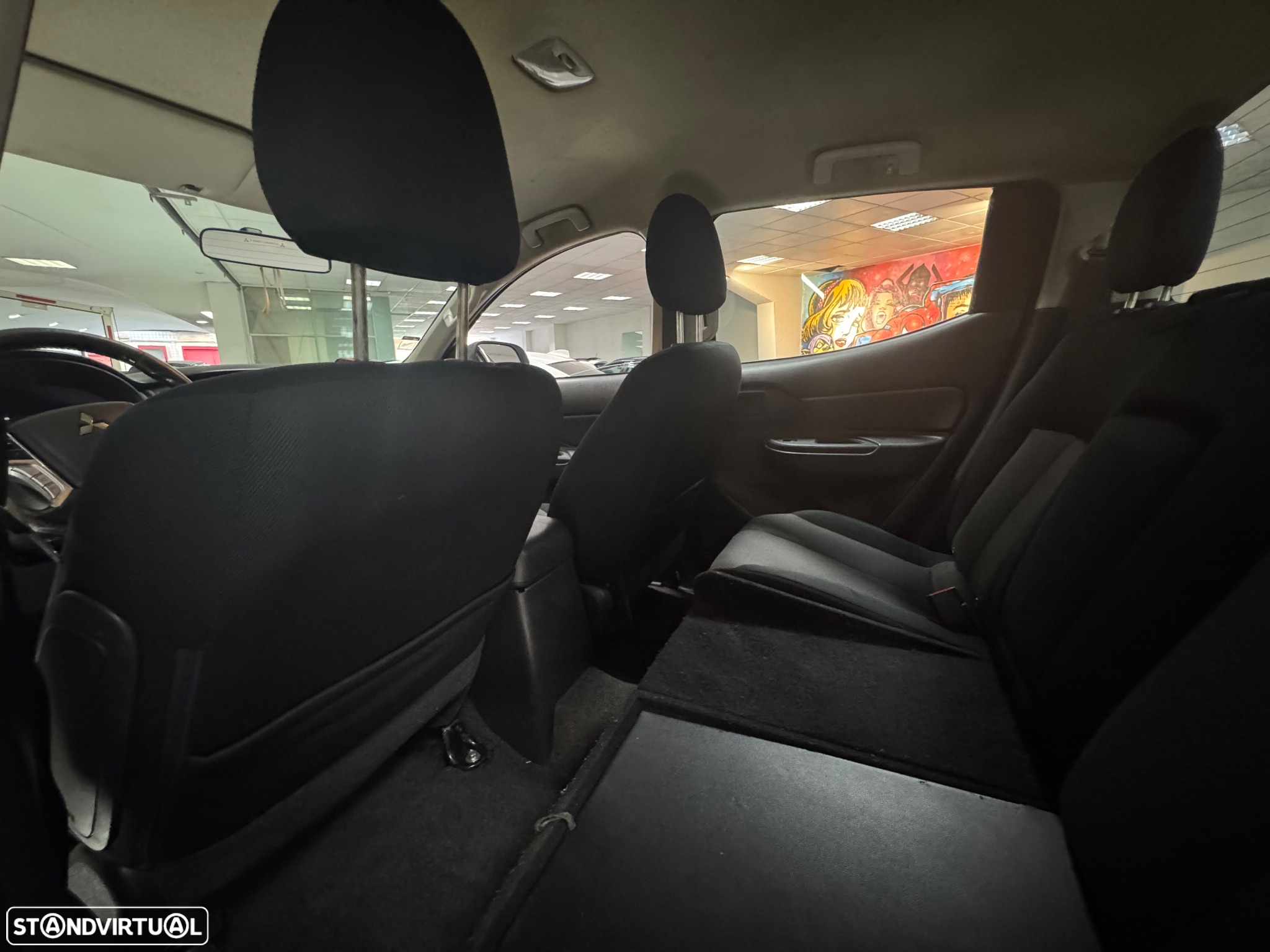 Mitsubishi L200 2.3 DI-D CD Invite 4WD - 8