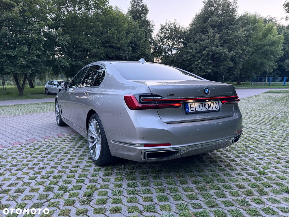 BMW Seria 7 740d xDrive - 9