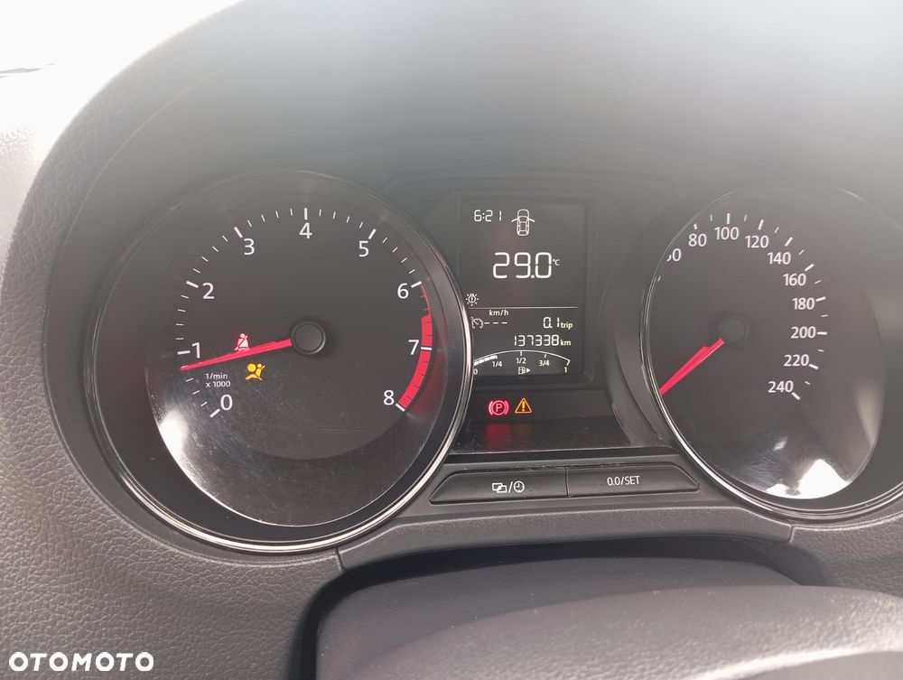 Volkswagen Polo 1.0 Comfortline - 9