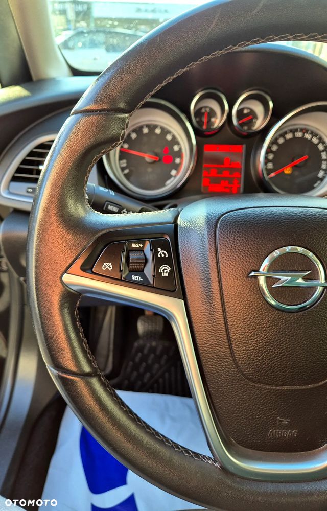 Opel Astra 1.4 Turbo Selection - 26