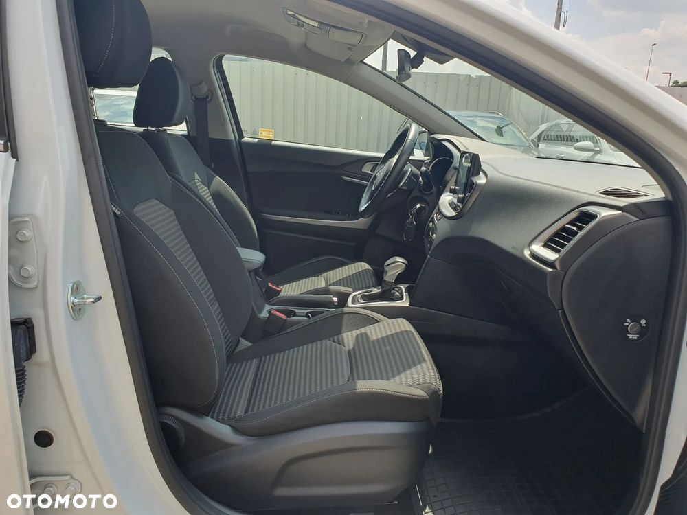 Kia Ceed 1.5 T-GDI M DCT - 25