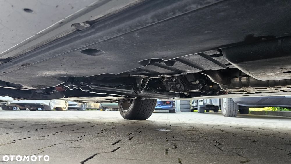 Volkswagen Touareg 6.0 W12 Automatik Sport - 34