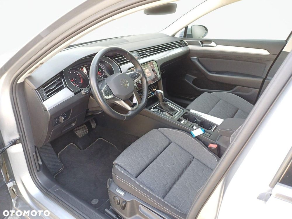 Volkswagen Passat - 9