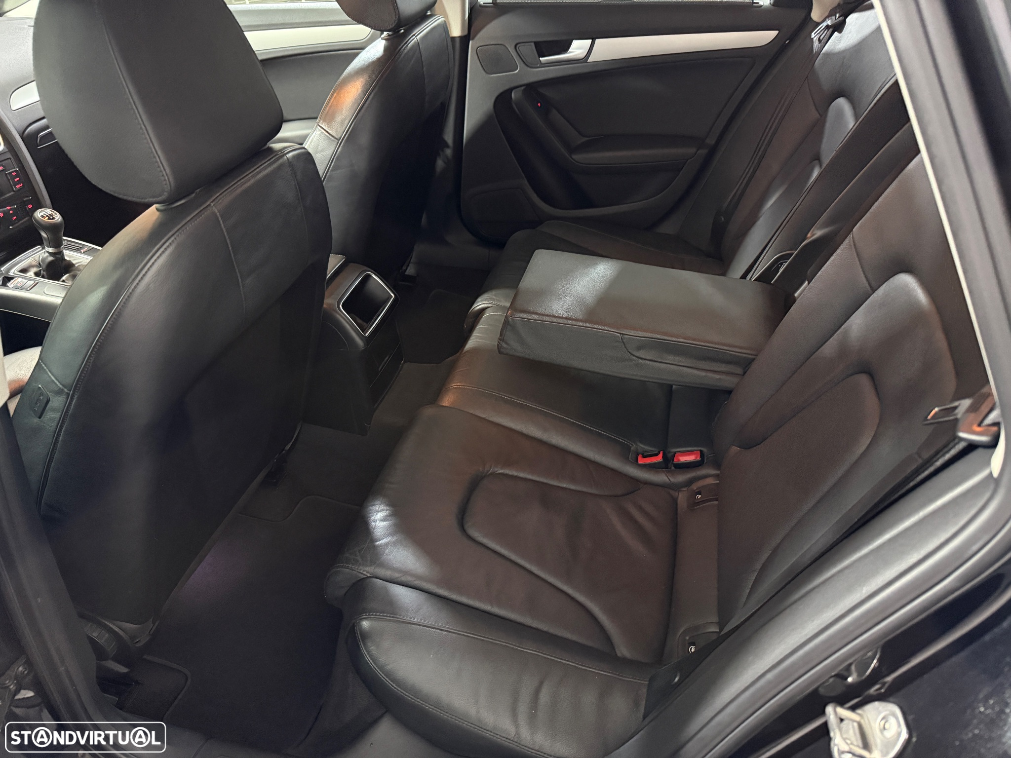 Audi A4 Avant 2.0 TDI Advance - 16