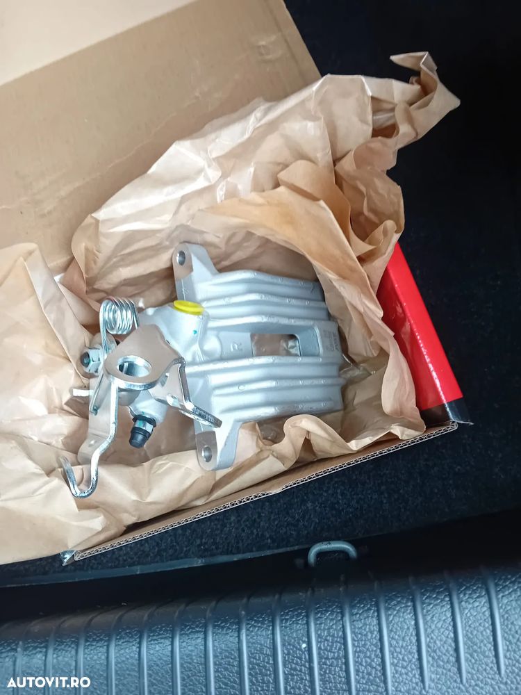 Volkswagen Golf 2.0 TDI DPF Comfortline - 37