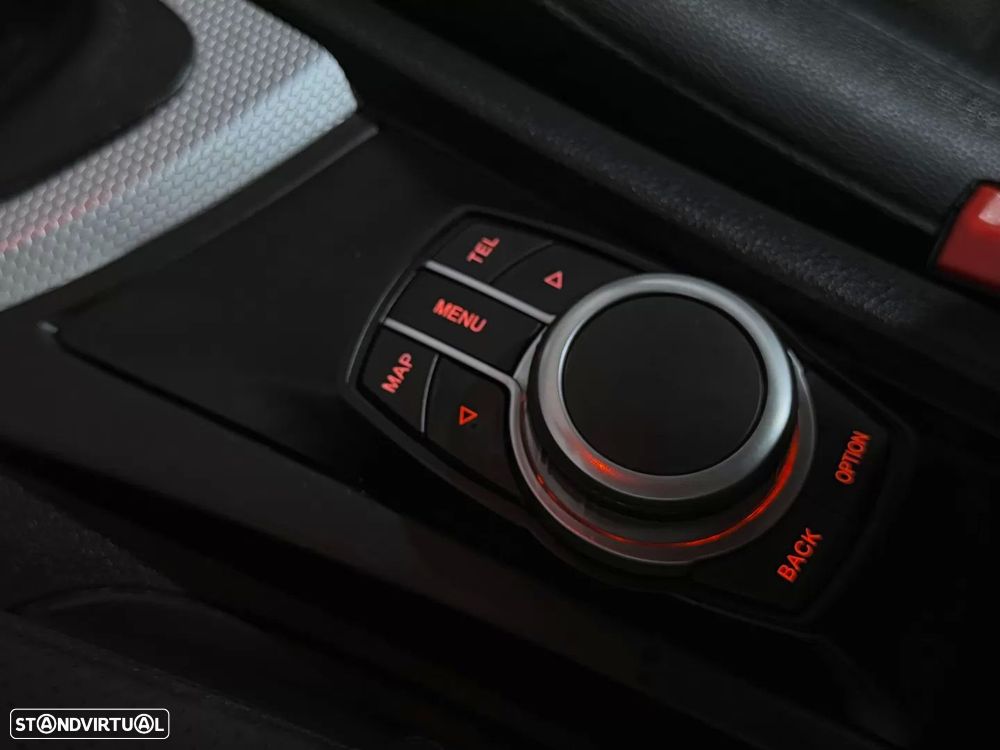 BMW 120 d Pack M — fotografia 15