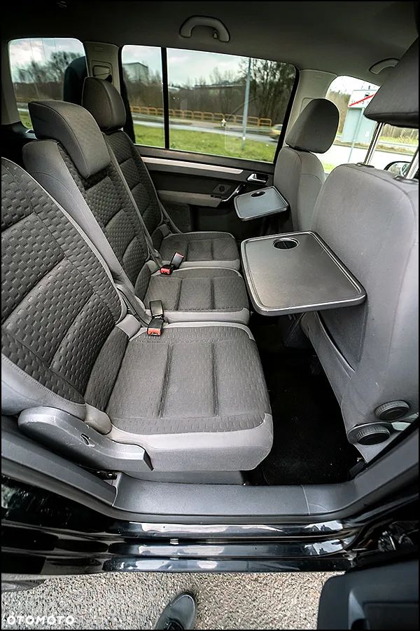 Volkswagen Touran - 8