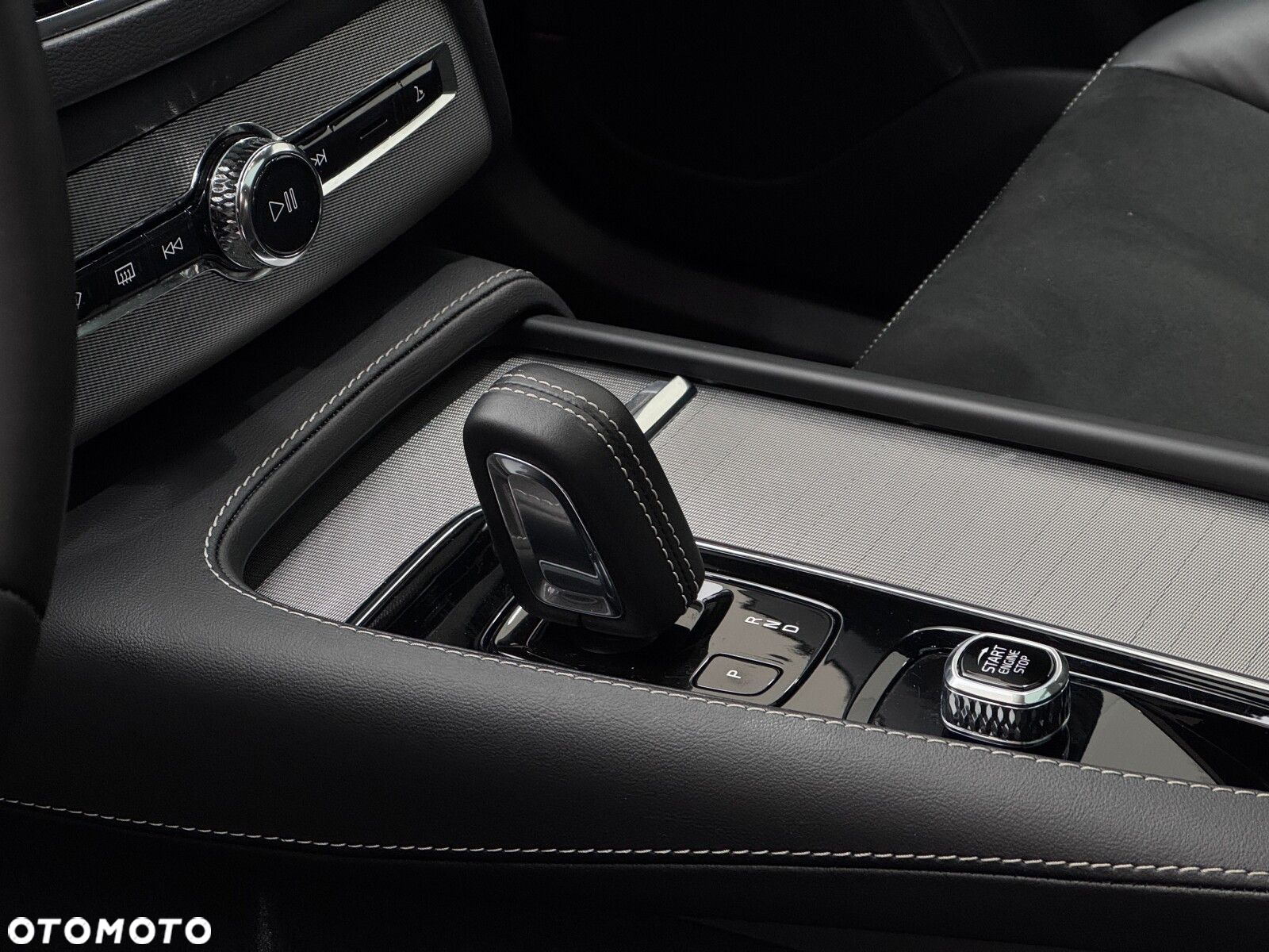 Volvo XC 90 - 9