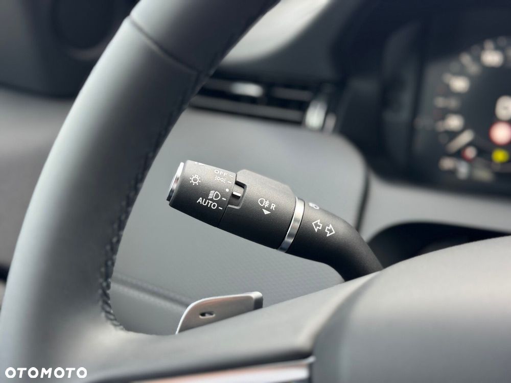 Land Rover Discovery Sport - 17