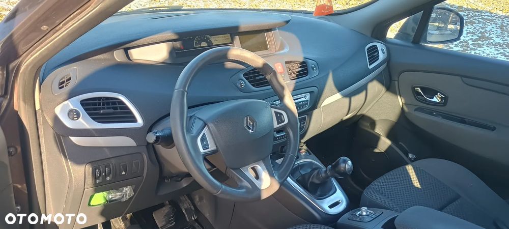 Renault Scenic 1.5dCi TomTom Edition - 12