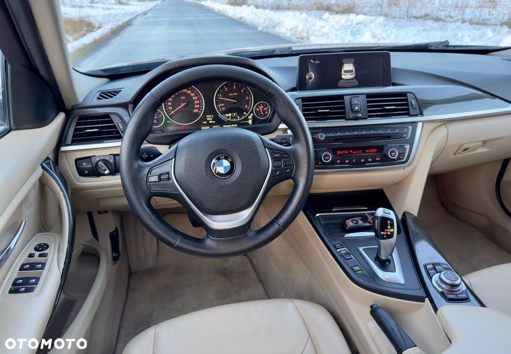 BMW Seria 3 320d Sport-Aut Luxury Line - 12