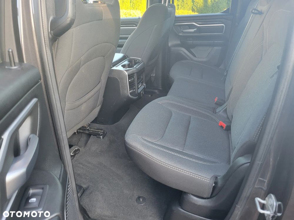 RAM 1500 Crew Cab Shortbed Bighorn - 29