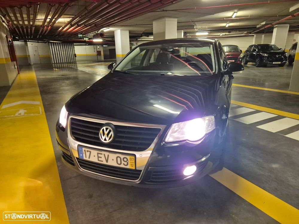 VW Passat 2.0 TDI Confortline - 5