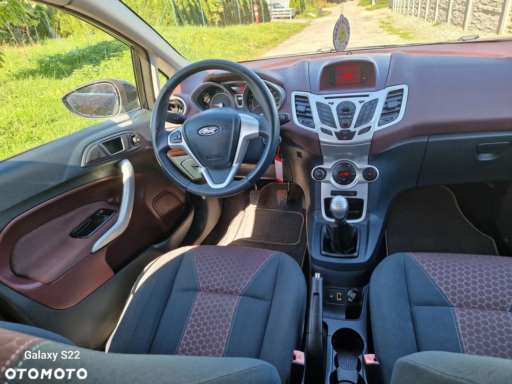 Ford Fiesta 1.6 Ti-VCT Titanium - 14