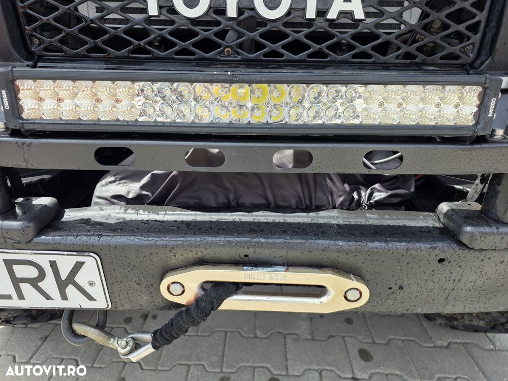 Toyota Land Cruiser - 6