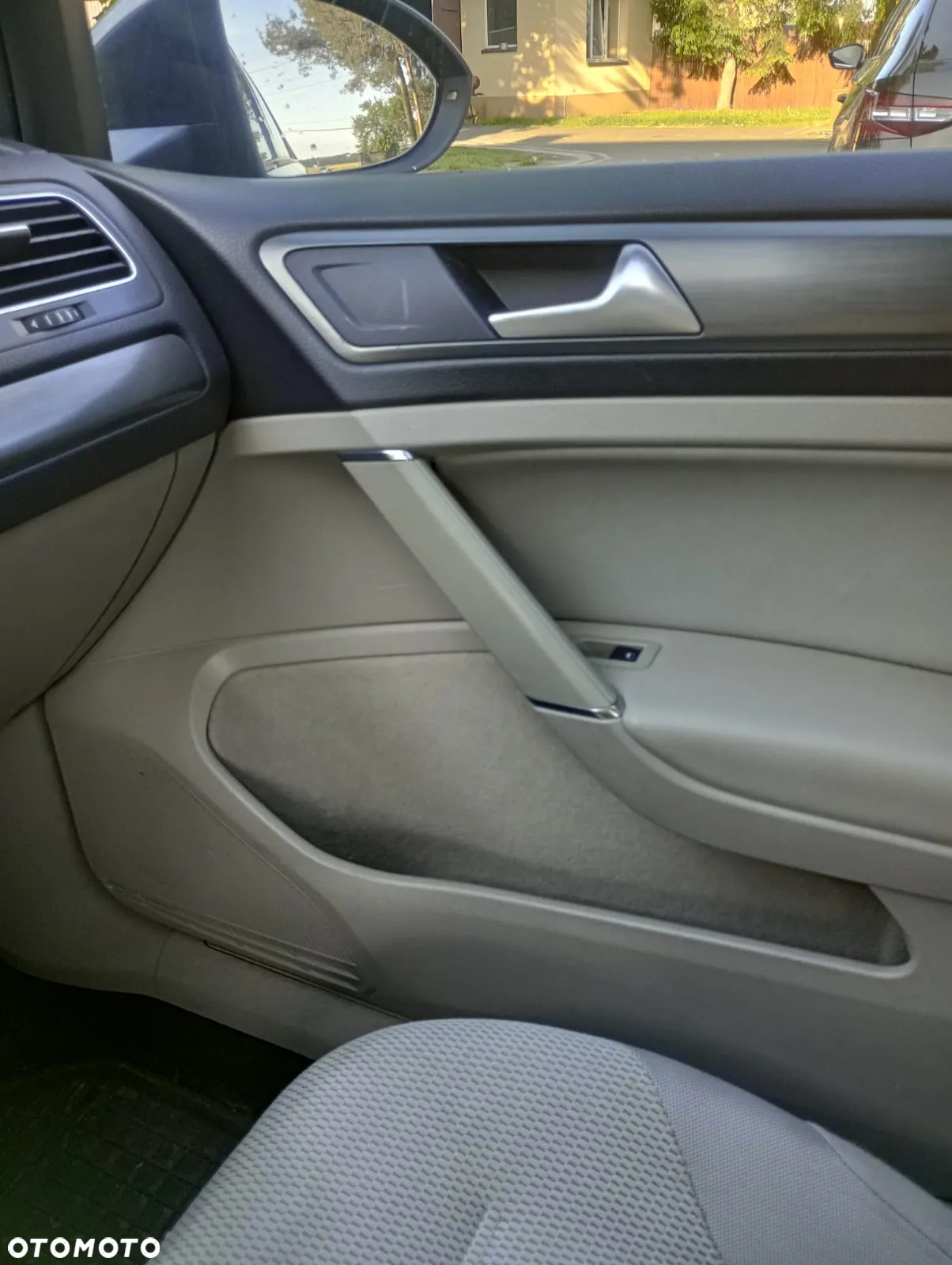 Volkswagen Golf VI 1.6 TDI Comfortline - 8