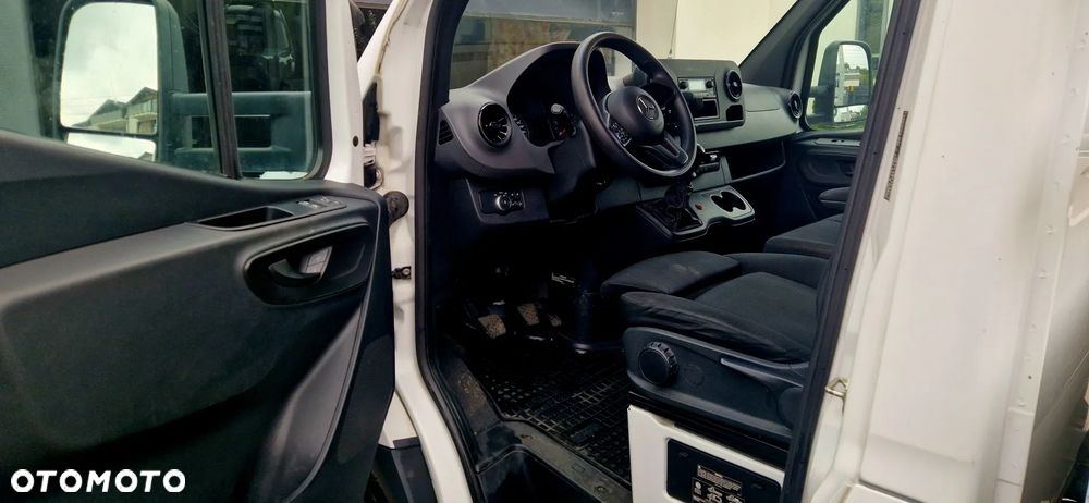 Mercedes-Benz Sprinter 519 - 26