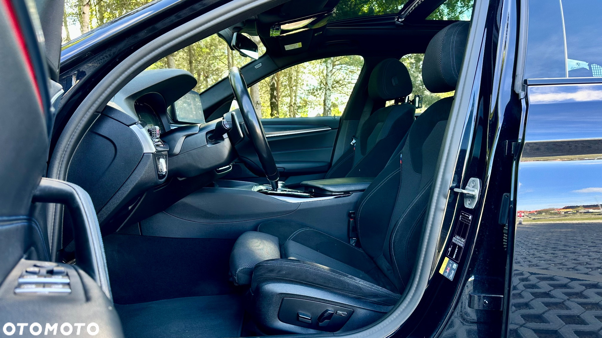 BMW Seria 5 530e Touring - 25